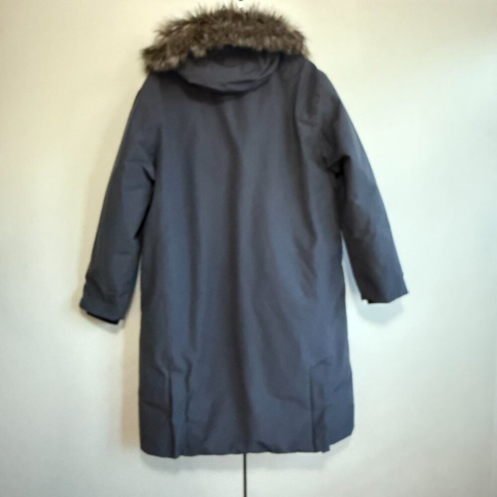 Quince Responsible Down Hooded Long Parka (Women / XL / Carbon Grey) - Picture 3 of 12